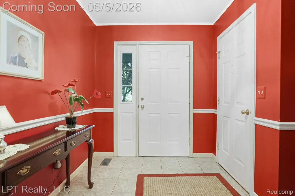 5236 Schlenker Road Hamburg Township MI 48139