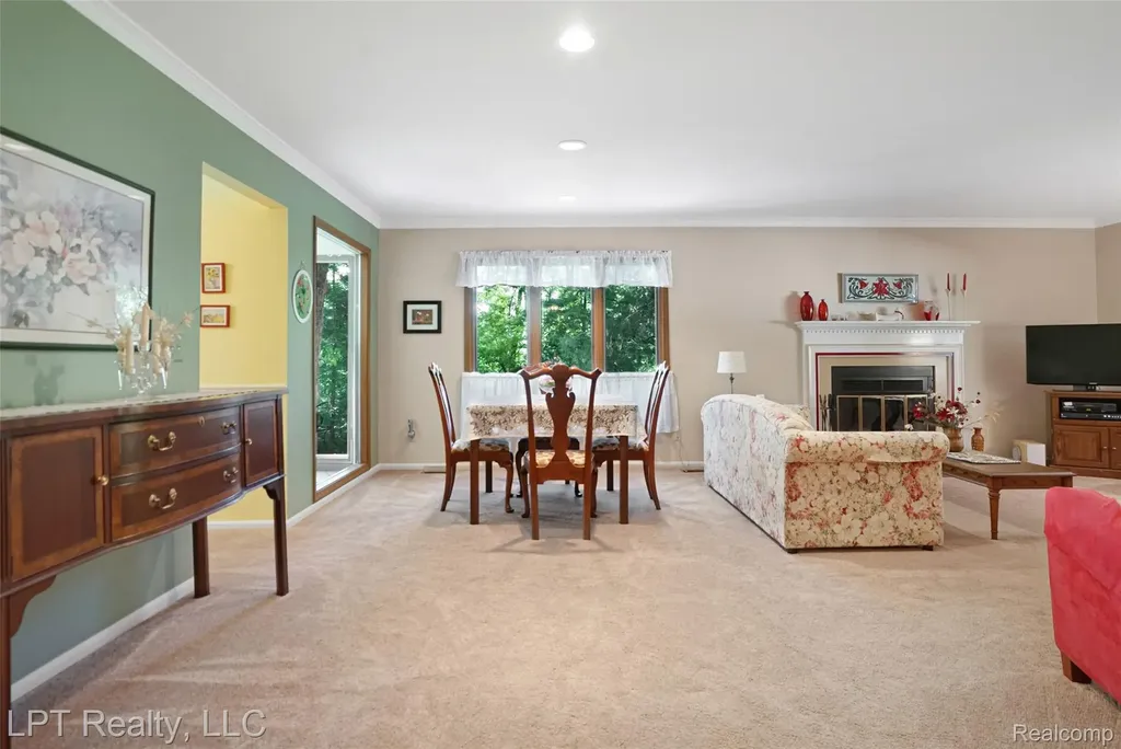 5236 Schlenker Road Hamburg Township MI 48139