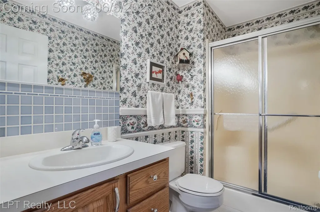 5236 Schlenker Road Hamburg Township MI 48139