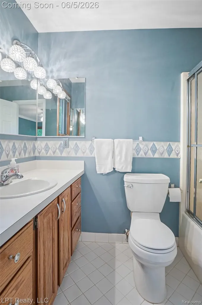 5236 Schlenker Road Hamburg Township MI 48139