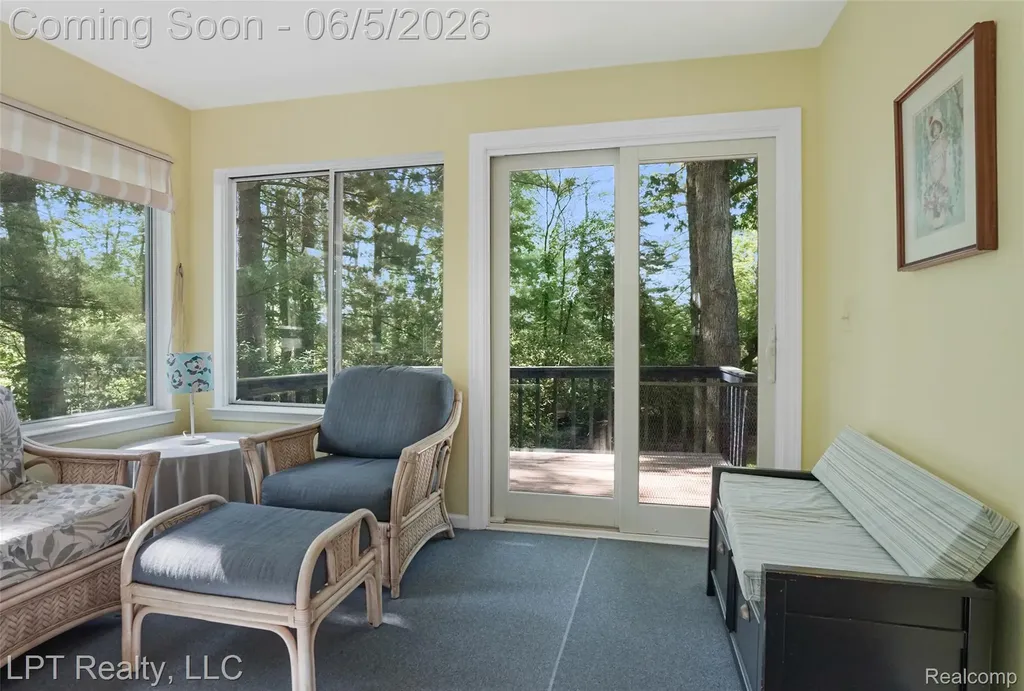 5236 Schlenker Road Hamburg Township MI 48139