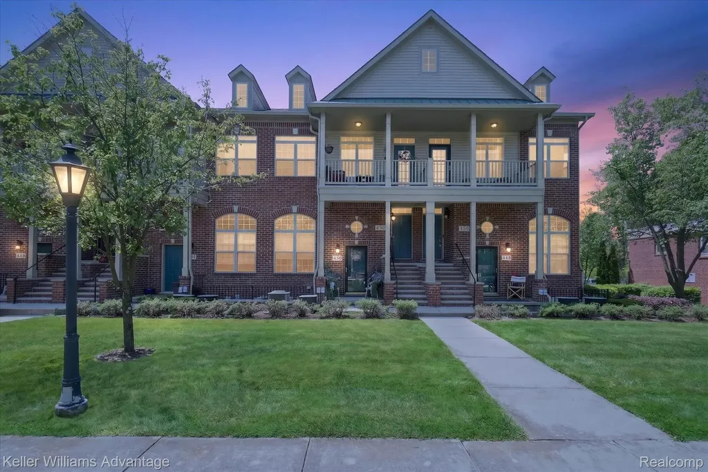 446 Old Pine Way Walled Lake City MI 48390