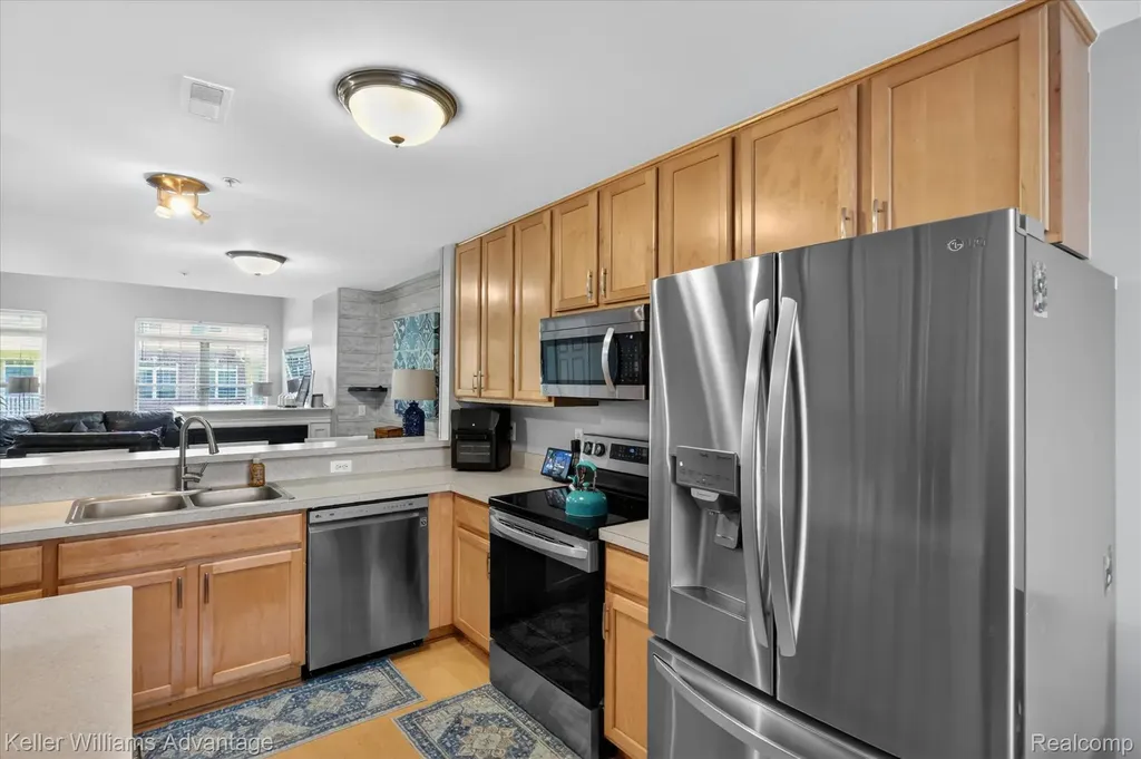 446 Old Pine Way Walled Lake City MI 48390