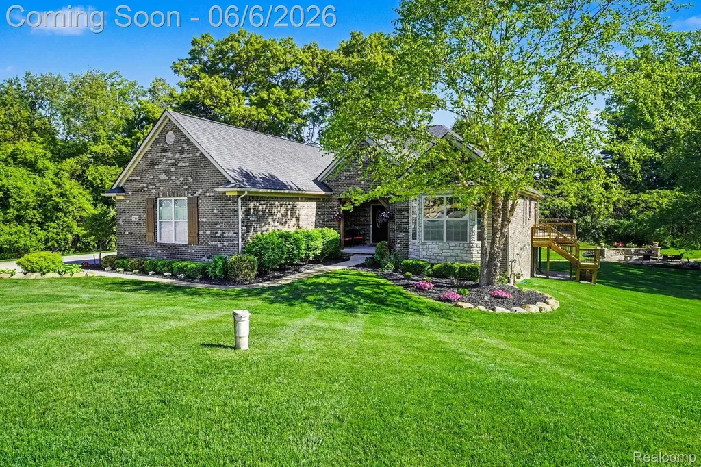 788 Fish Lake Court Oxford Charter Township MI 48371