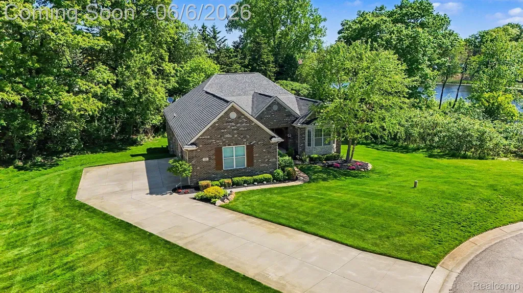 788 Fish Lake Court Oxford Charter Township MI 48371
