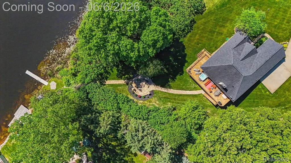 788 Fish Lake Court Oxford Charter Township MI 48371