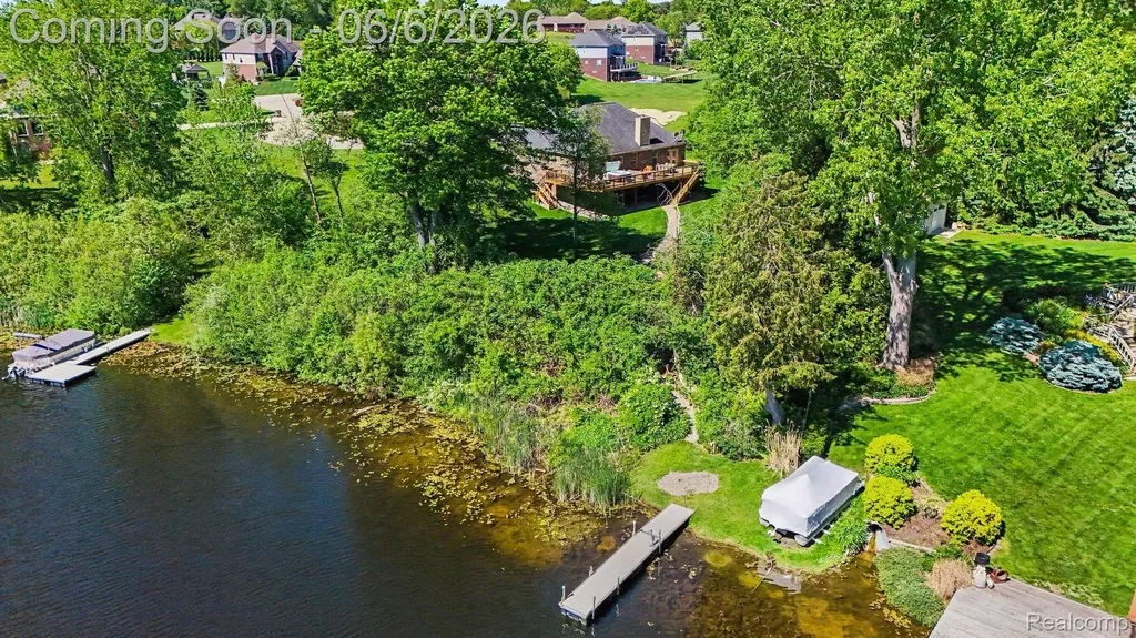 788 Fish Lake Court Oxford Charter Township MI 48371