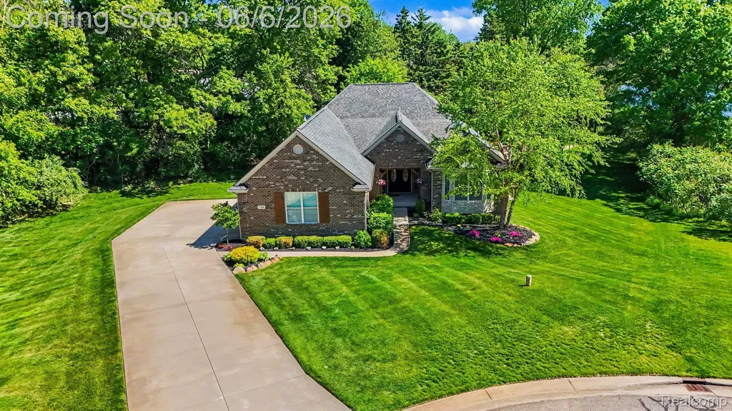 788 Fish Lake Court Oxford Charter Township MI 48371