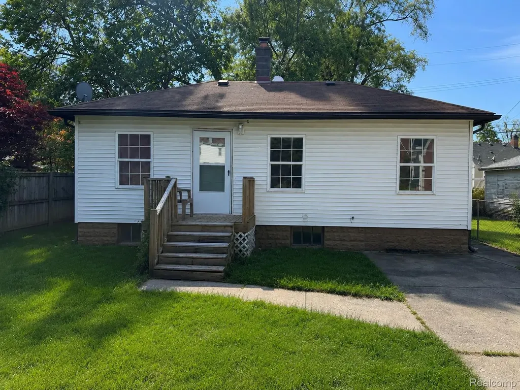 7509 Mettetal Street Detroit City MI 48228