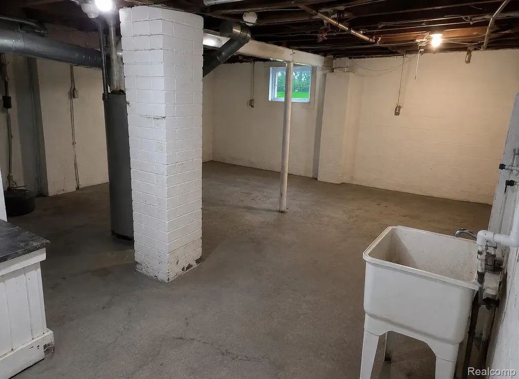 7509 Mettetal Street Detroit City MI 48228
