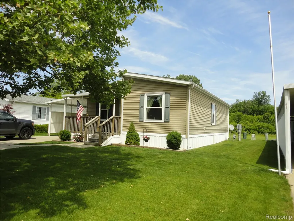 463 Edinborough Street Bedford Township MI 48182