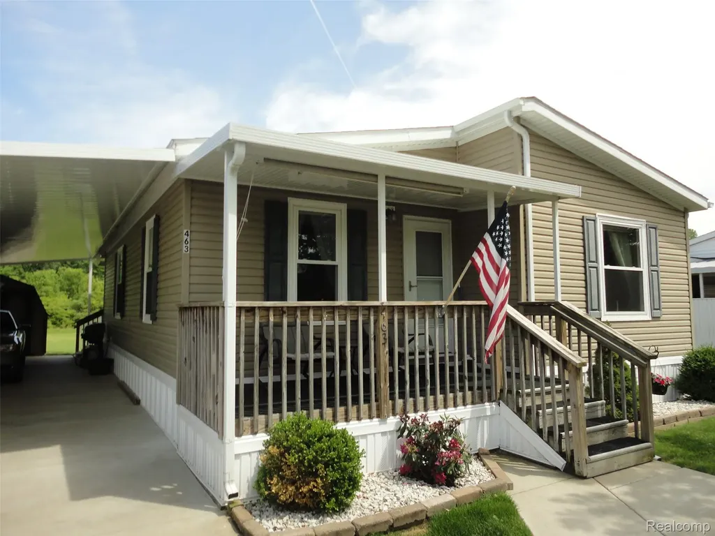 463 Edinborough Street Bedford Township MI 48182
