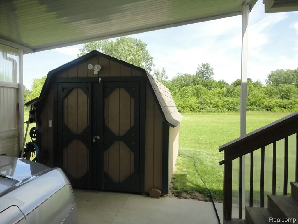 463 Edinborough Street Bedford Township MI 48182