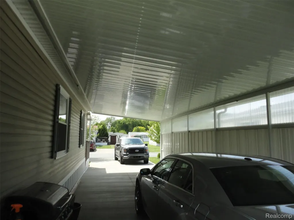 463 Edinborough Street Bedford Township MI 48182