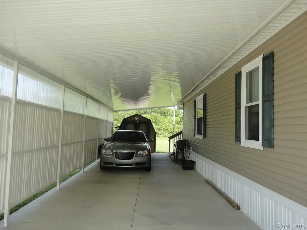 463 Edinborough Street Bedford Township MI 48182