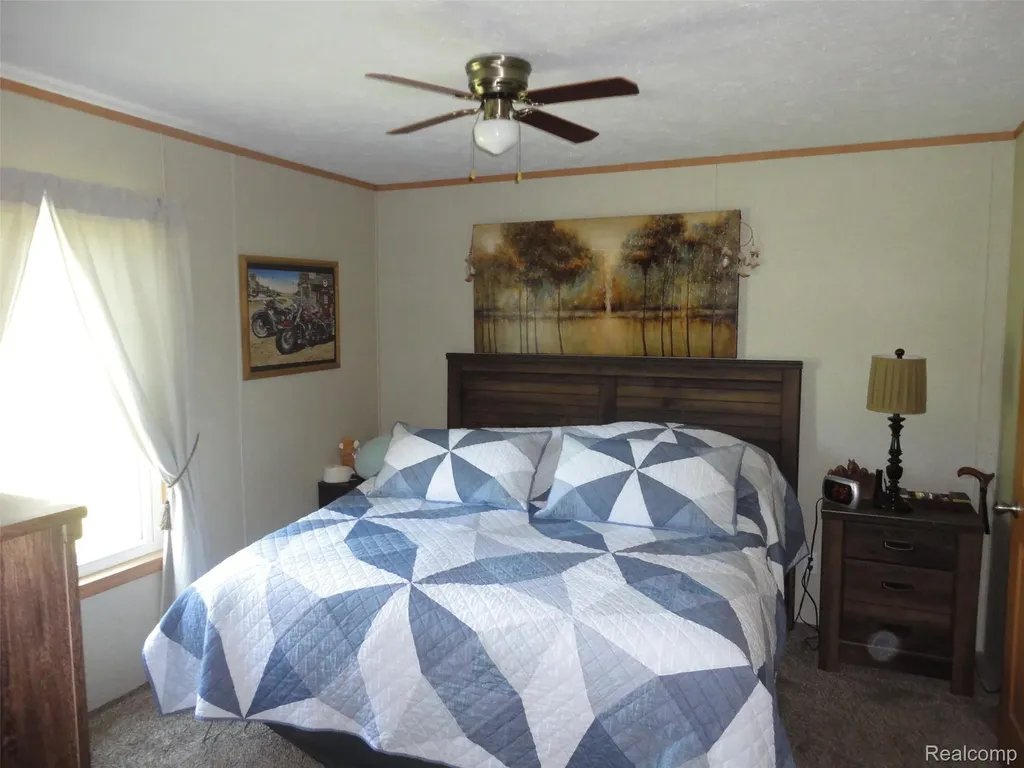 463 Edinborough Street Bedford Township MI 48182