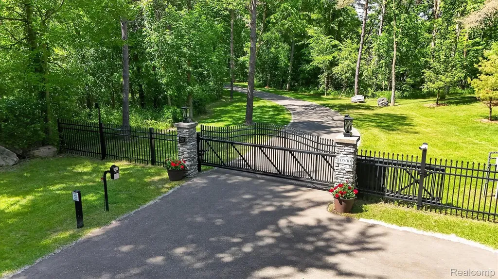 10500 W Grand River Road Handy Township MI 48836