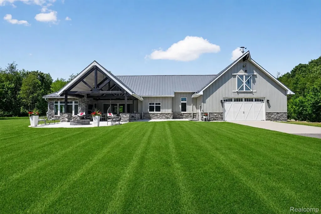 10500 W Grand River Road Handy Township MI 48836