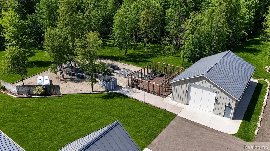10500 W Grand River Road Handy Township MI 48836