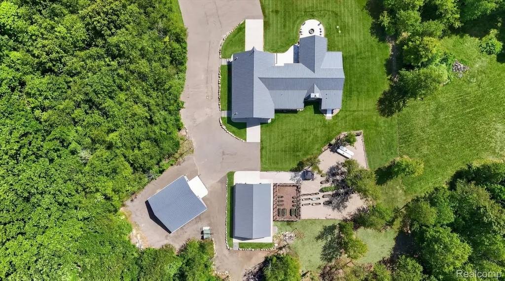 10500 W Grand River Road Handy Township MI 48836