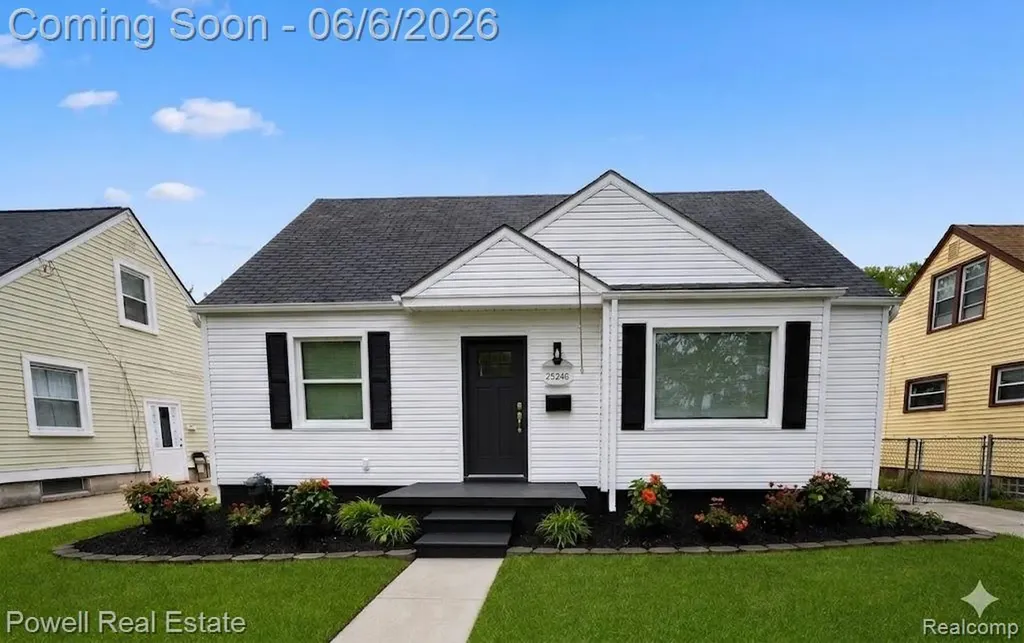25246 Hayes Road Roseville City MI 48066