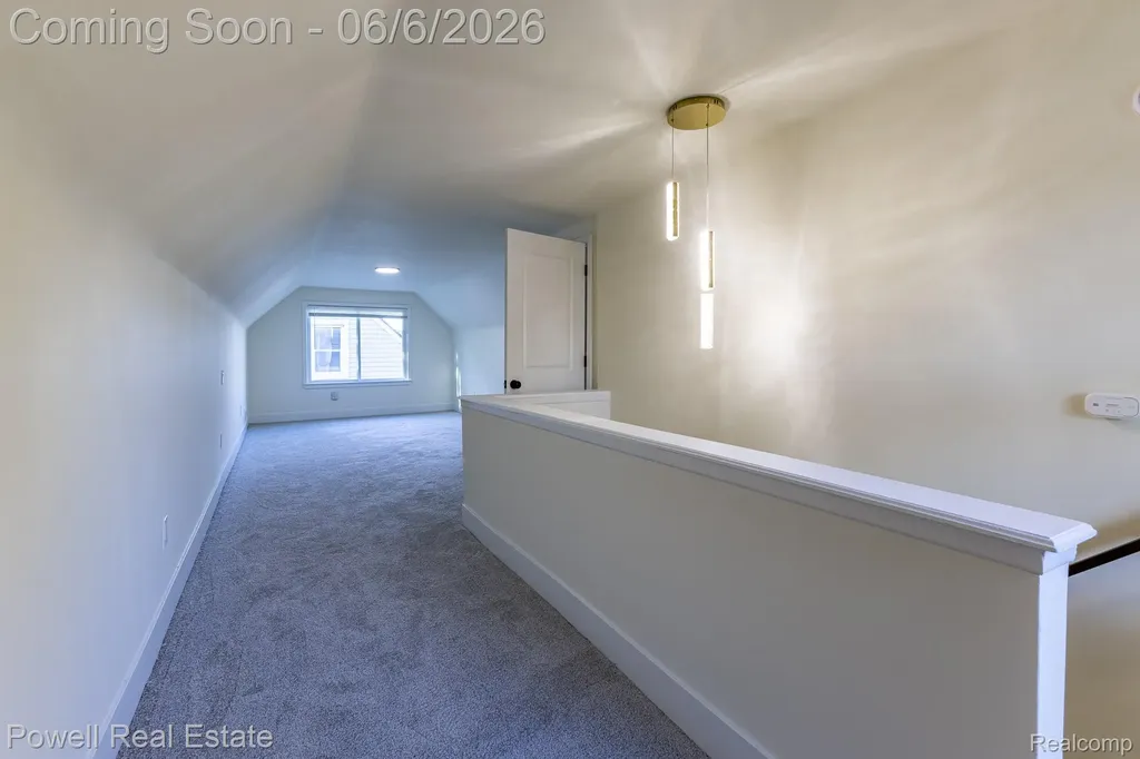 25246 Hayes Road Roseville City MI 48066