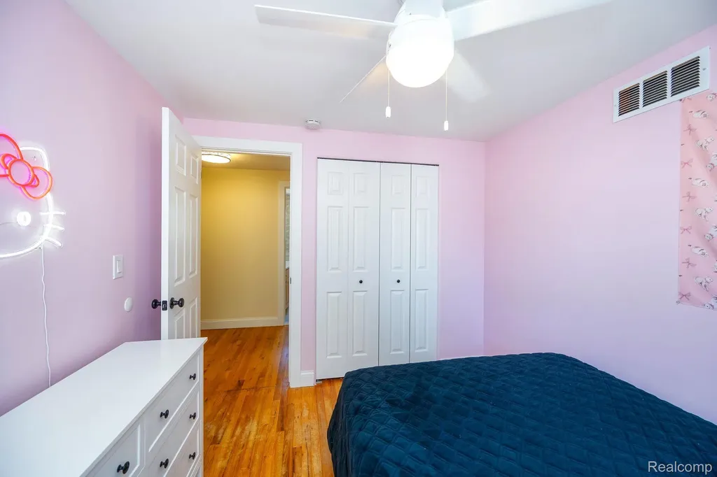 21076 Millbury Drive Woodhaven City MI 48183