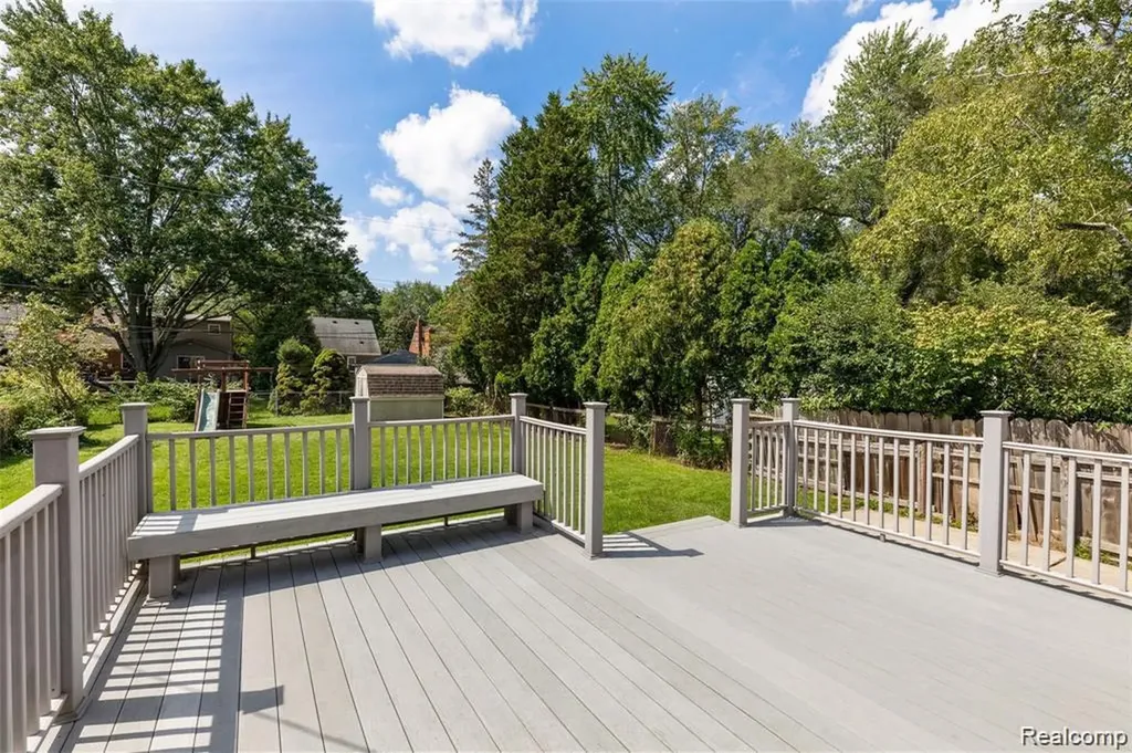 2633 N Wilson Avenue Royal Oak City MI 48073