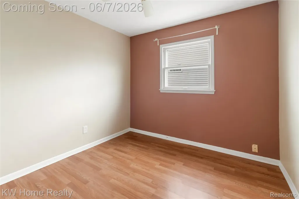 5659 Lathers Street Garden City City MI 48135