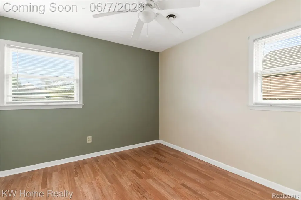 5659 Lathers Street Garden City City MI 48135