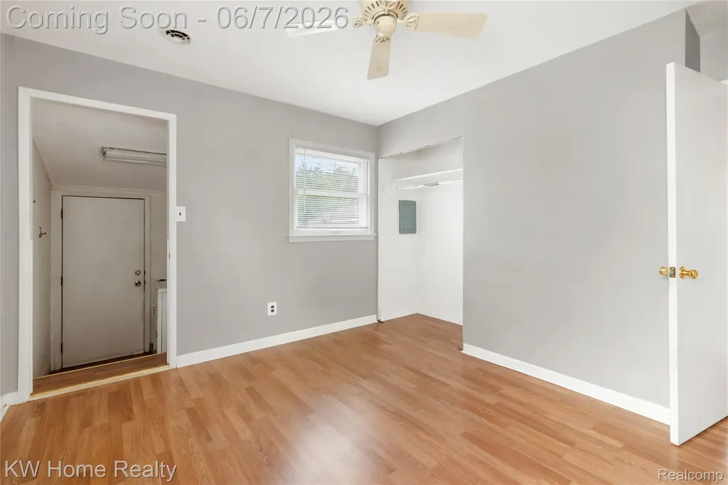 5659 Lathers Street Garden City City MI 48135