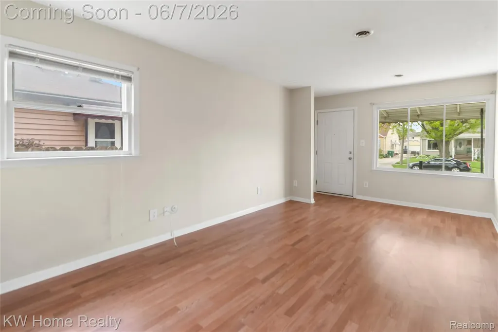 5659 Lathers Street Garden City City MI 48135