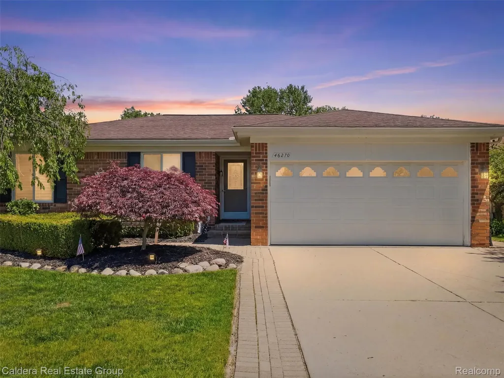 46270 Hollowoode Lane Macomb Township MI 48044