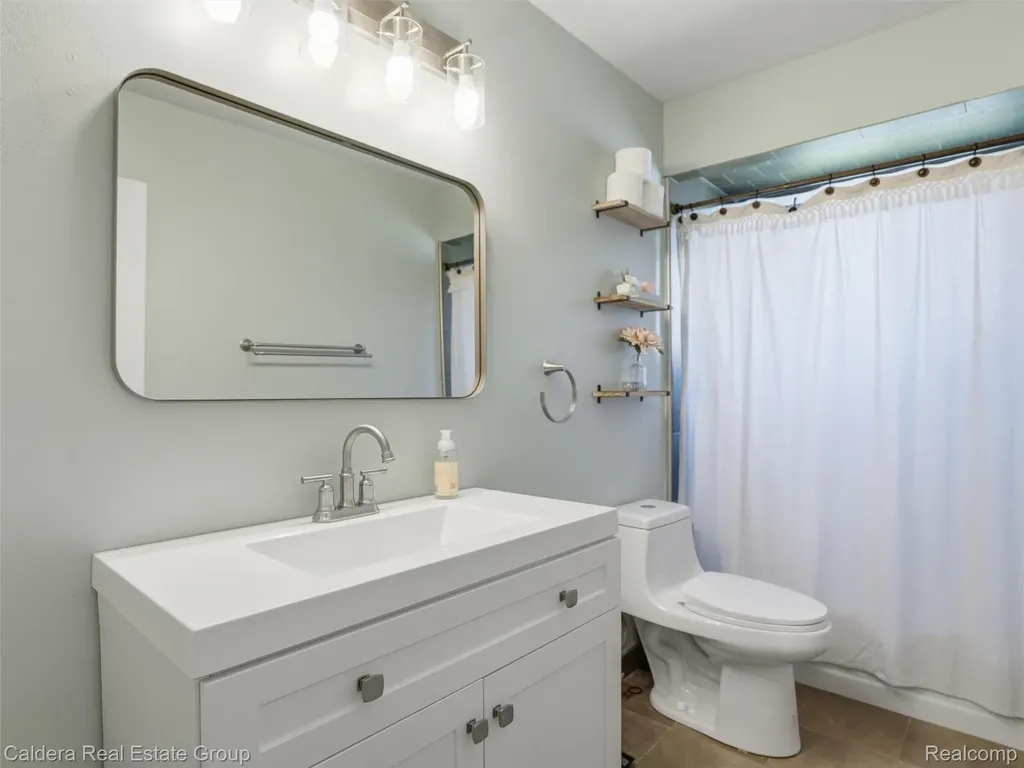 46270 Hollowoode Lane Macomb Township MI 48044