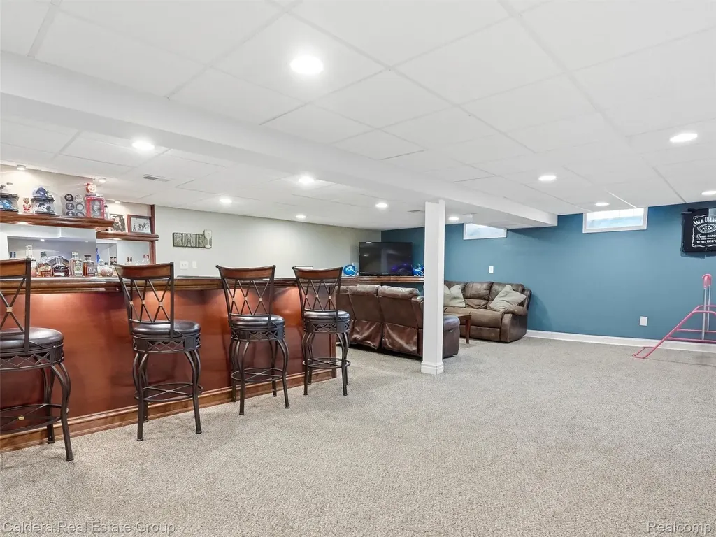 46270 Hollowoode Lane Macomb Township MI 48044