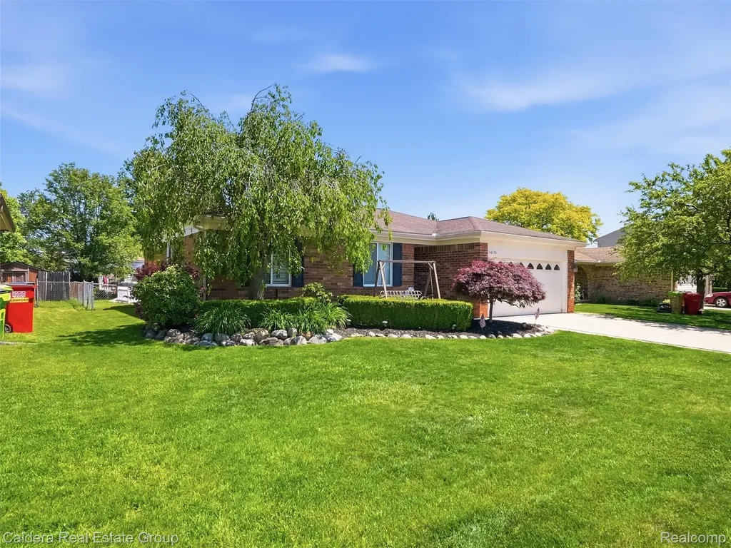 46270 Hollowoode Lane Macomb Township MI 48044