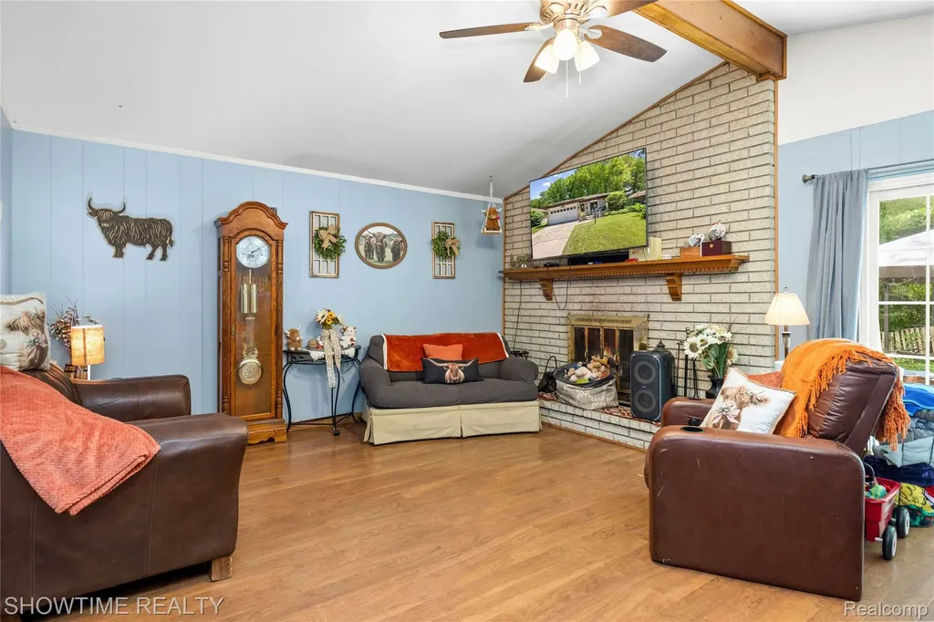 31720 Kelly Road Roseville City MI 48066