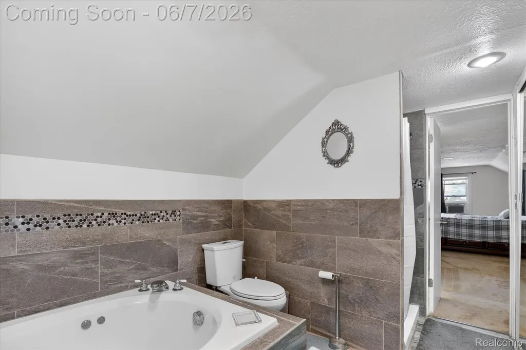 239 E Chestnut Street Webberville Village MI 48892