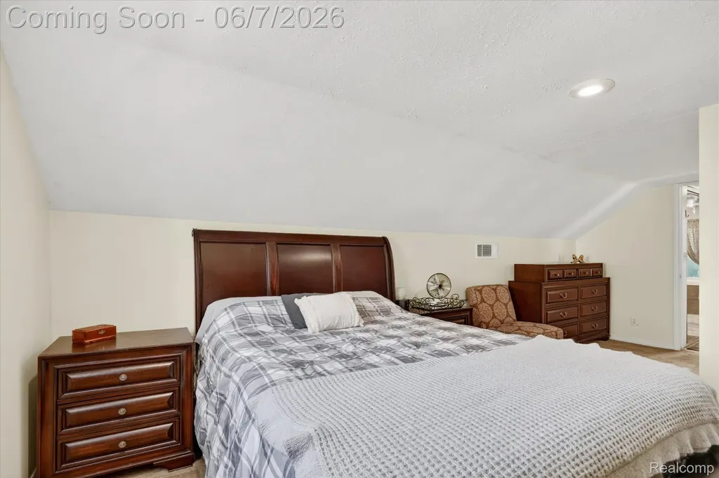 239 E Chestnut Street Webberville Village MI 48892