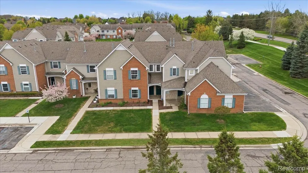 1980 Monarch Drive Shelby Charter Township MI 48316