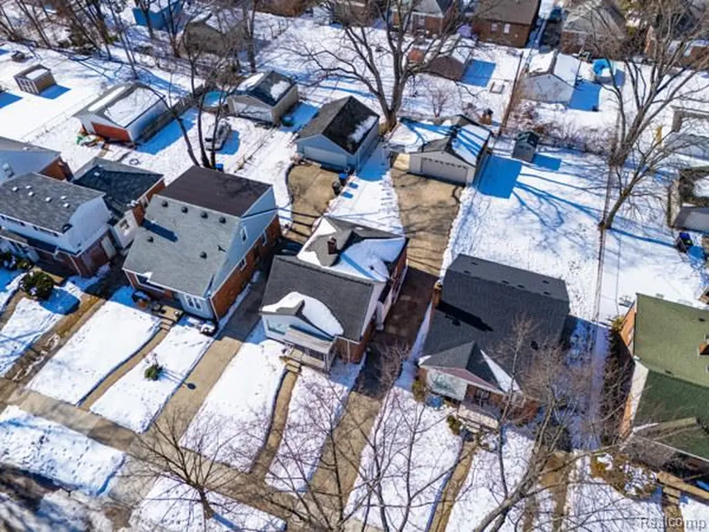 14581 Chatham Street Detroit City MI 48223
