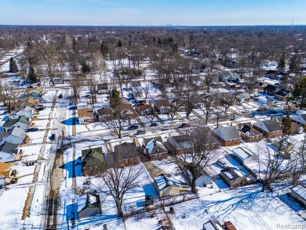14581 Chatham Street Detroit City MI 48223