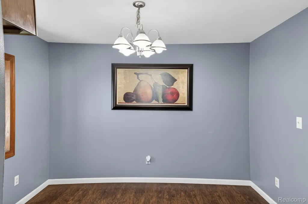 31822 Slumber Lane Fraser City MI 48026