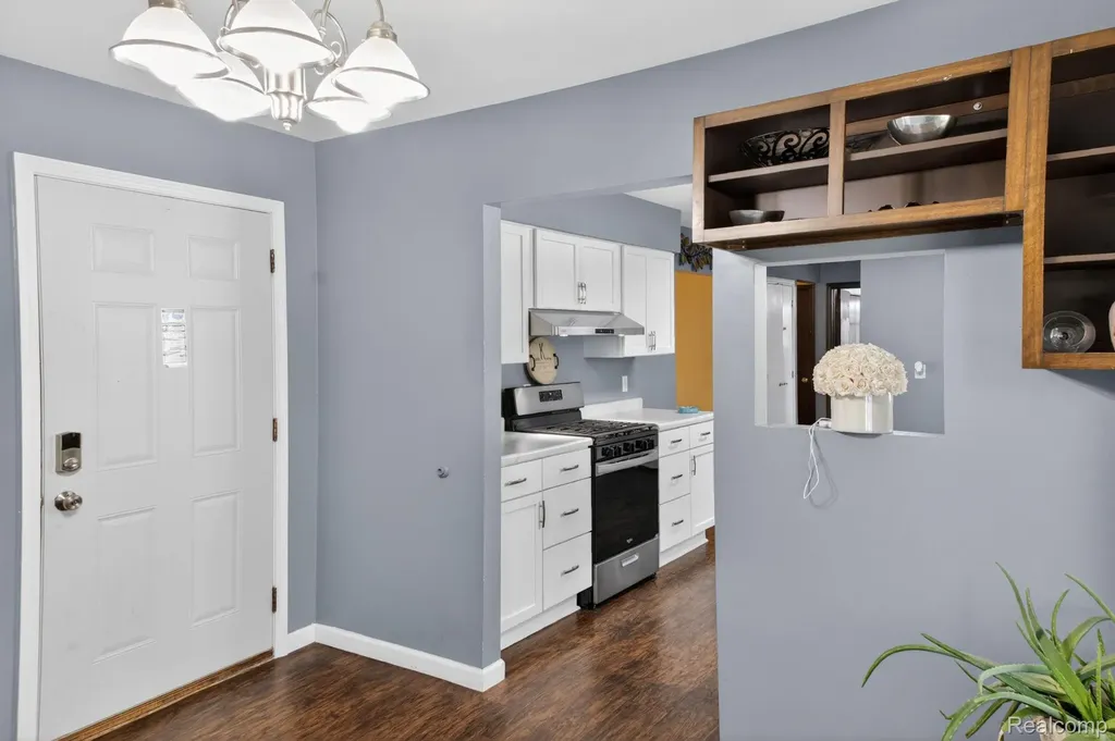 31822 Slumber Lane Fraser City MI 48026