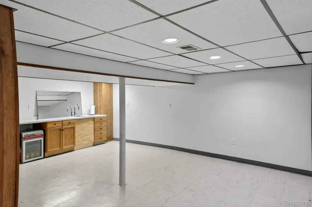 31822 Slumber Lane Fraser City MI 48026