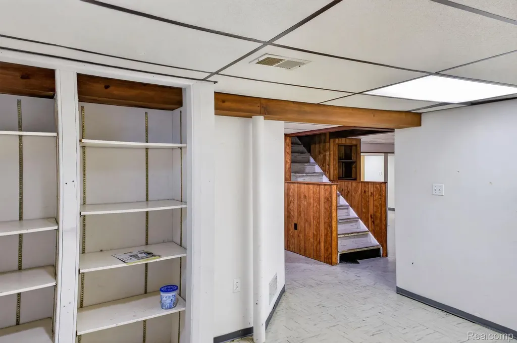 31822 Slumber Lane Fraser City MI 48026