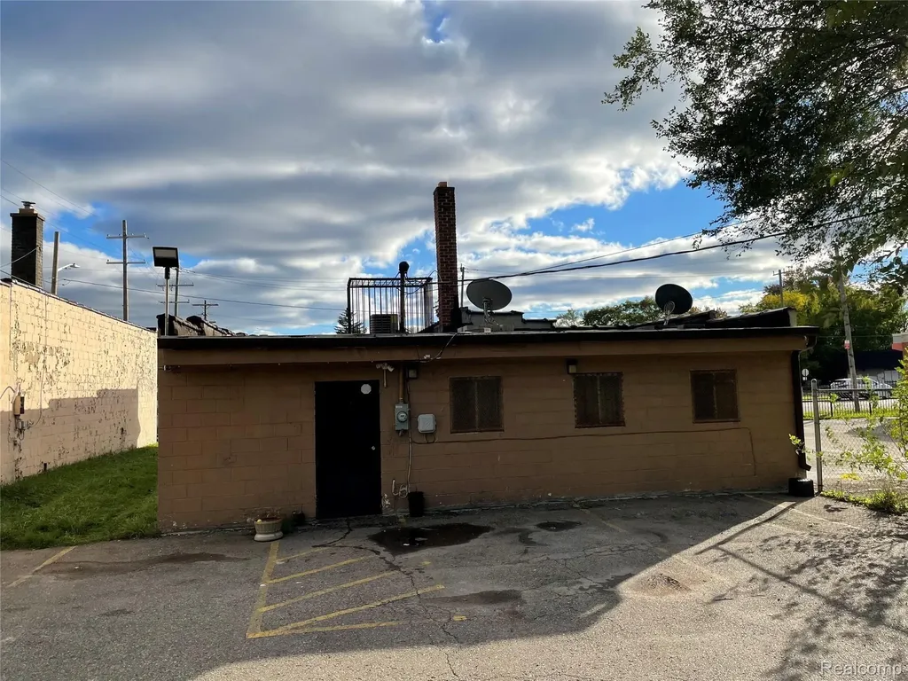20110 W Mcnichols Road Detroit City MI 48219