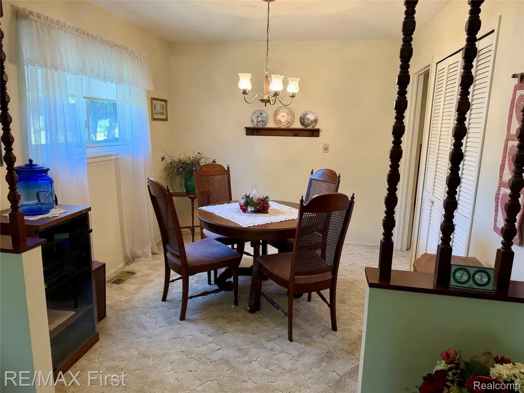 25886 Masch Avenue Warren City MI 48091