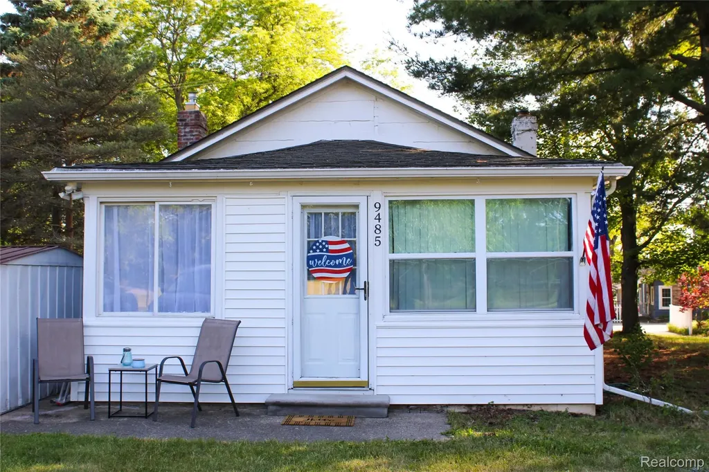 9485 Portage Lake Avenue Dexter Township MI 48169