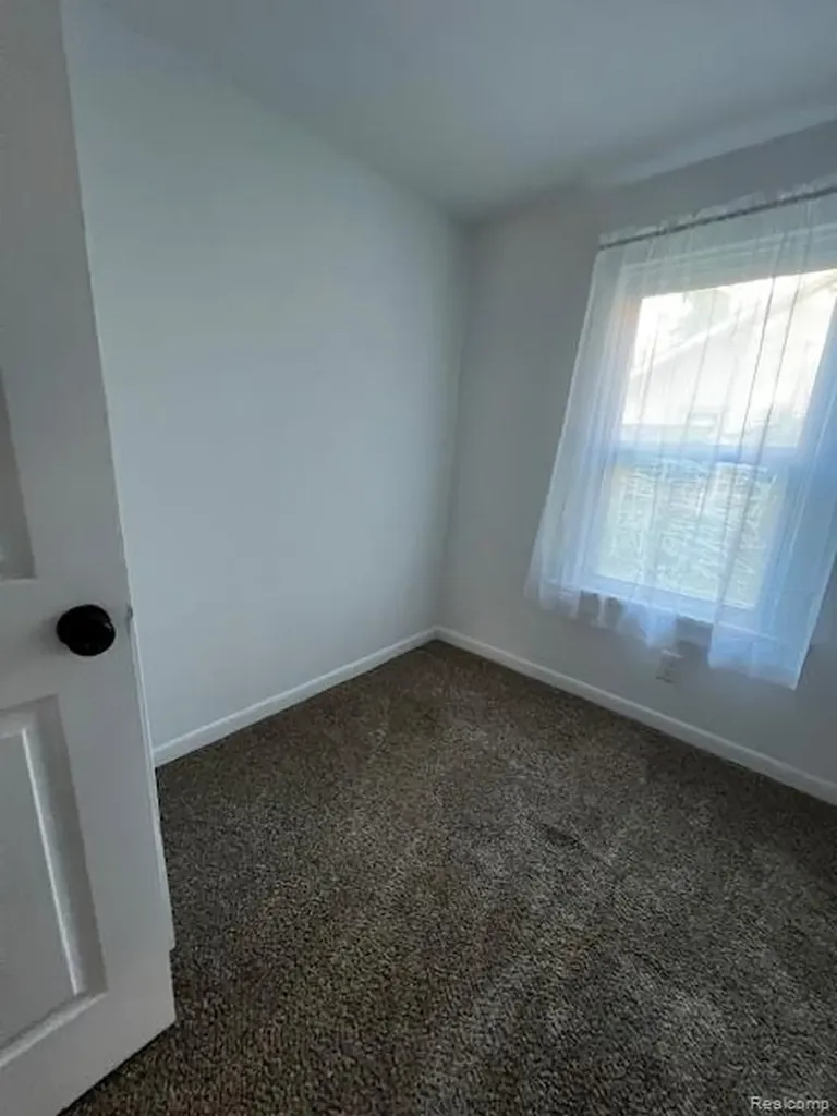 9485 Portage Lake Avenue Dexter Township MI 48169